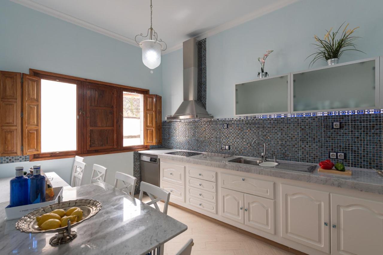 Homeforguest New Duplex With Rooftop Next To Arucas Cathedral Екстер'єр фото